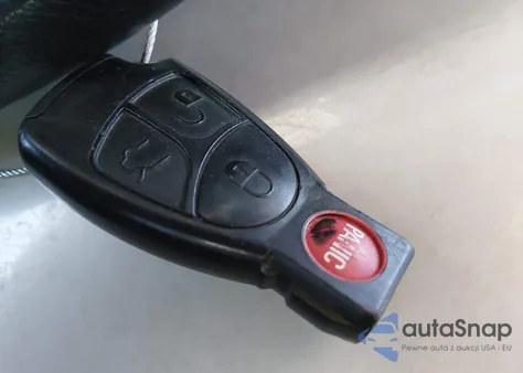 2005 Mercedes-Benz E 55 Amg z USA, uszkodzony, nr VIN WDBUF76J45A752714